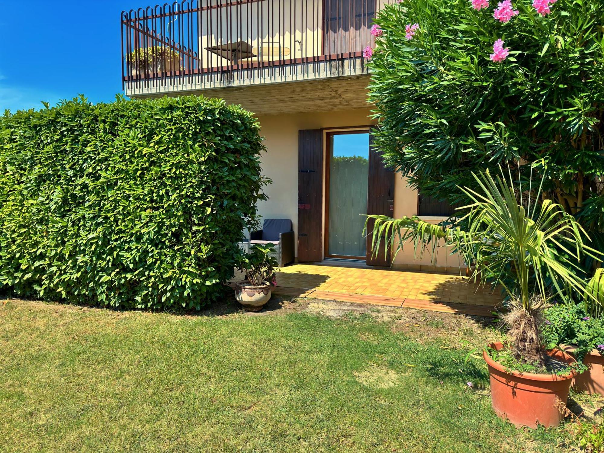 Incanto Apartment Lazise - Pools E Garden Eksteriør billede